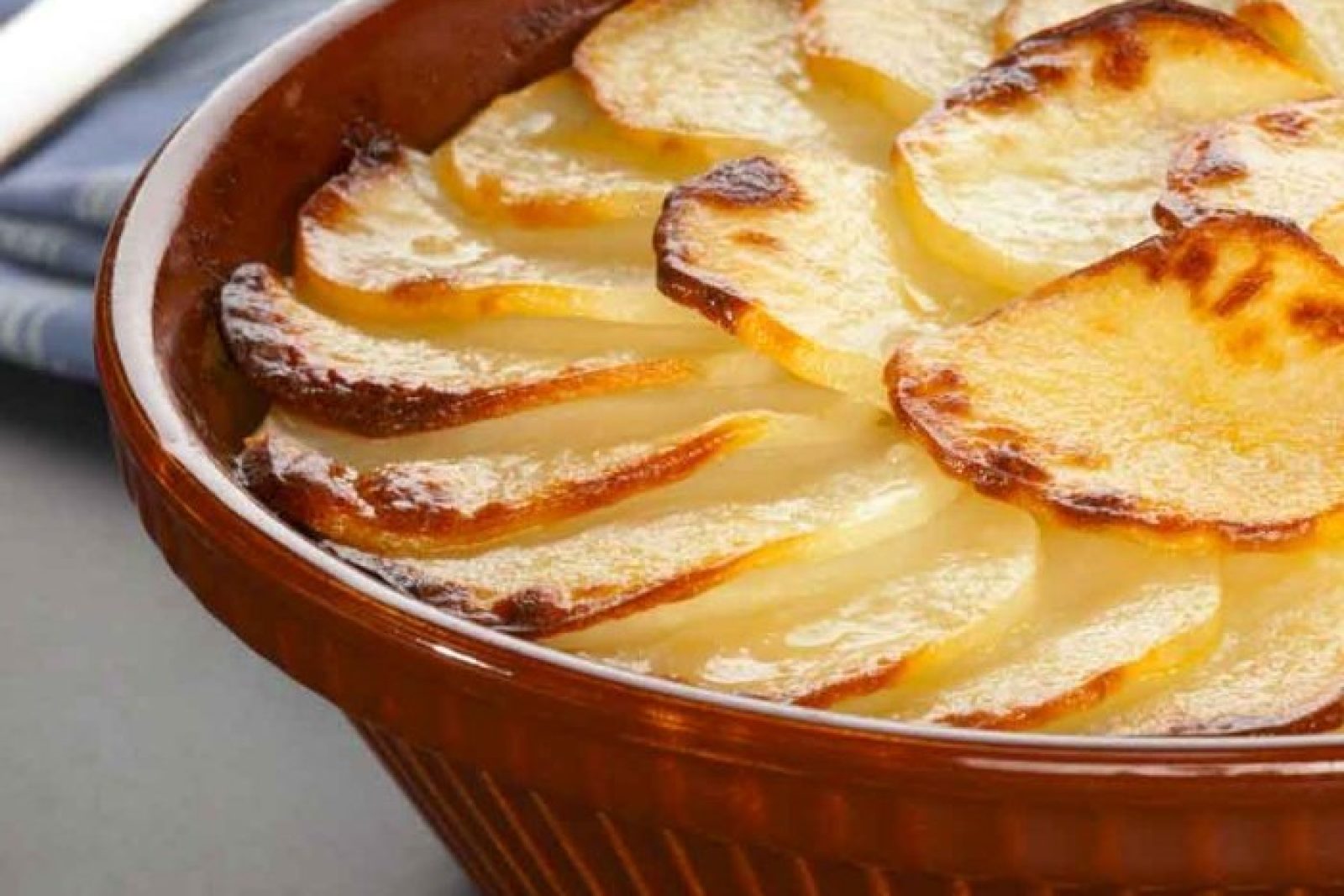 Boulangère Potatoes