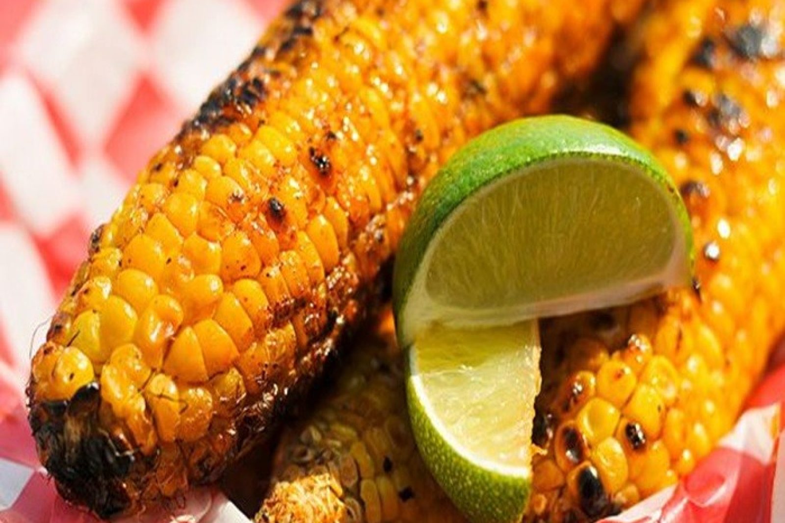 Corn on the cob with lime, green chilli and coconut butter
